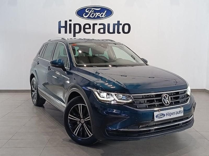 Usado VW Tiguan Life 150 CV (110 kW) 2021 Azul SUV