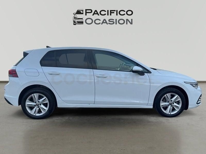 Usado VW Golf VIII Life 110 CV (80 kW) 2022 Blanco Berlina