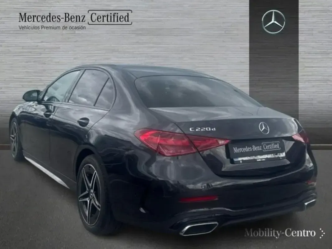 Usado Mercedes C220 200 CV (147 kW) 2025 Gris grafito Berlina