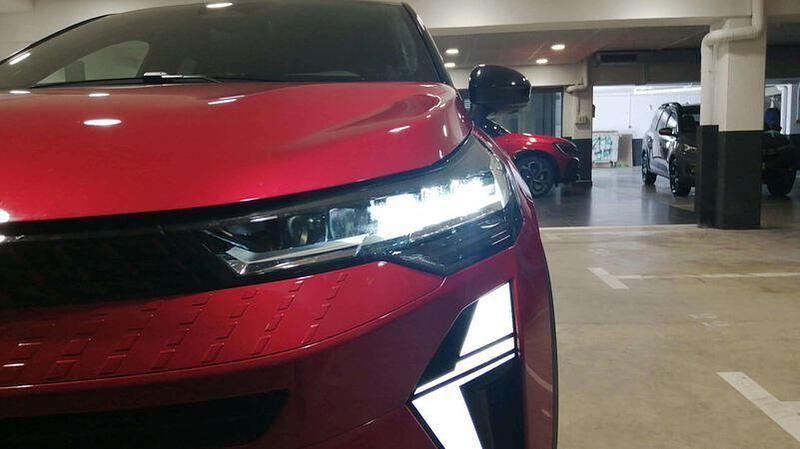 Usado Renault Captur Techno 145 CV (106 kW) 2025 Rojo SUV