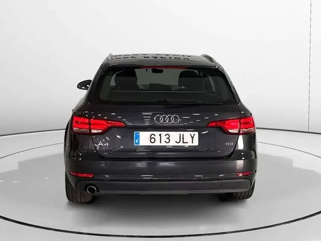 Usado Audi A4 150 CV (110 kW) 2016 Gris Familiar