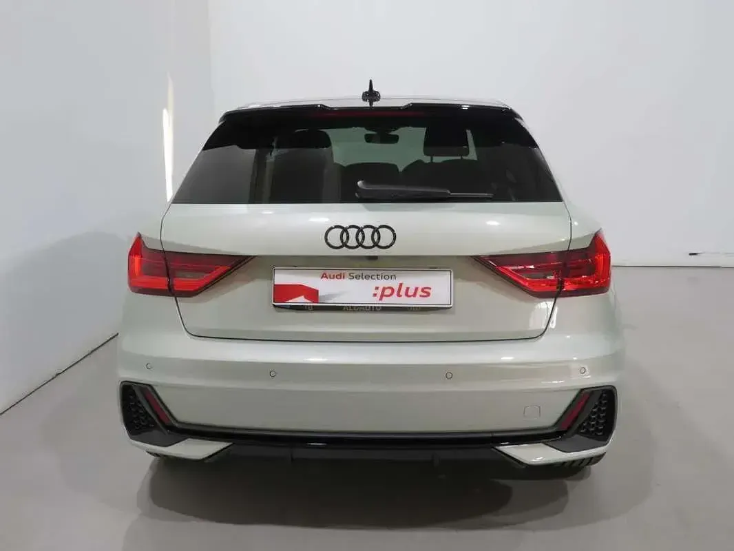 Usado Audi A1 Sportback 116 CV (85 kW) 2026 Plateado Utilitario