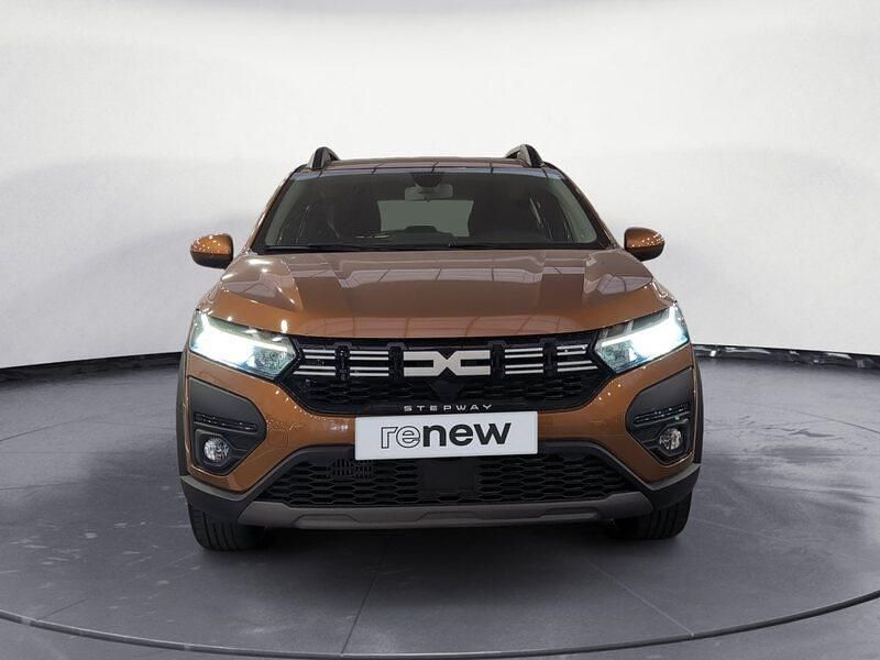 Usado Dacia Sandero Expression 91 CV (66 kW) 2023 Naranja Berlina