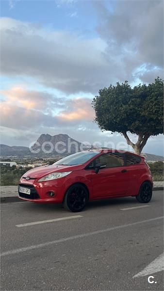 Rojo Usado 2009 Ford Fiesta Sport Utilitario | 5700 € (Precio justo) - Imagen 1/2