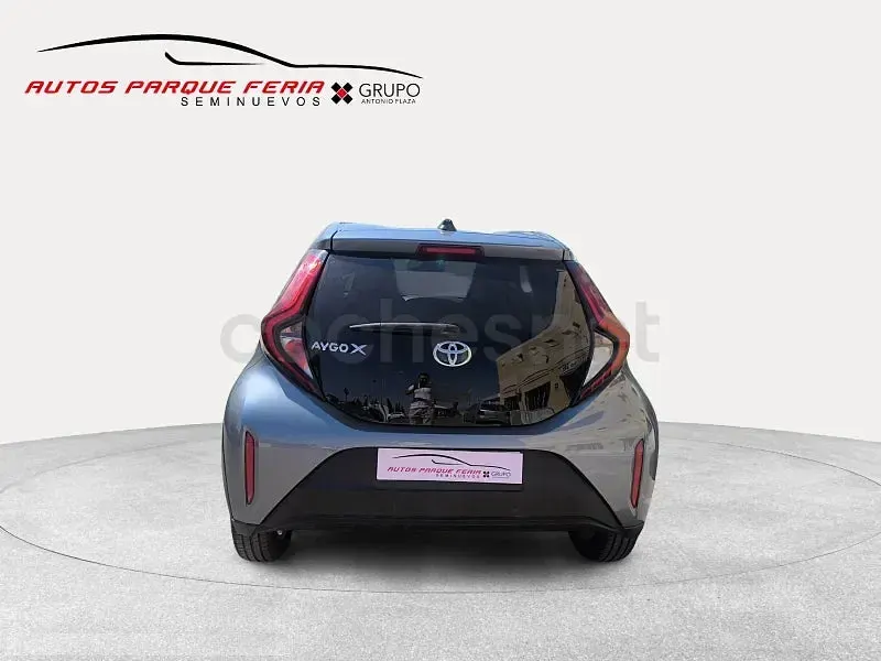Usado Toyota Aygo X Play 72 CV (52 kW) 2024 Azul SUV