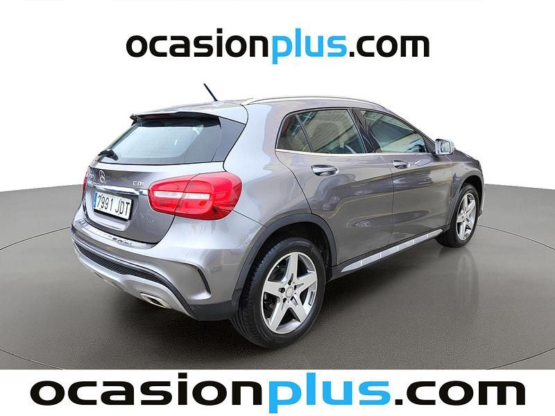 Usado Mercedes GLA200 AMG line 136 CV (100 kW) 2015 Gris SUV