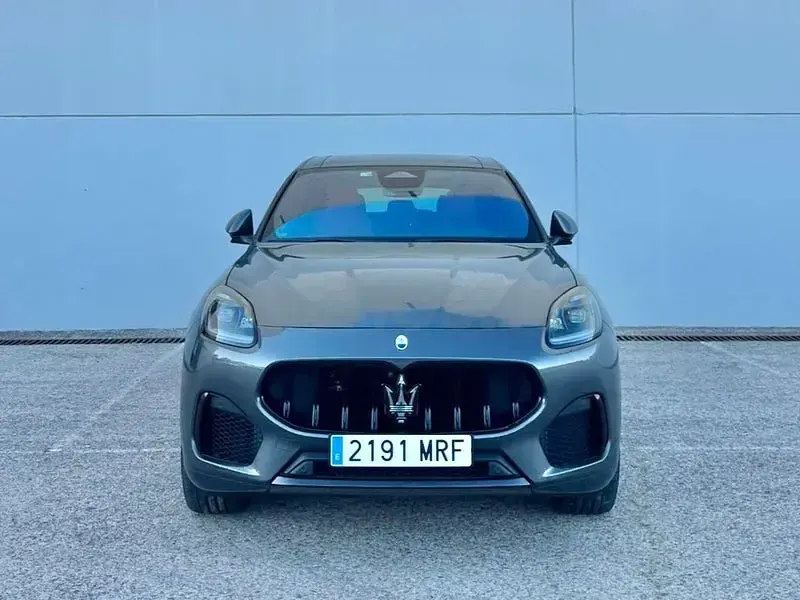 Usado Maserati Grecale 330 CV (242 kW) 2024 Gris / plata SUV