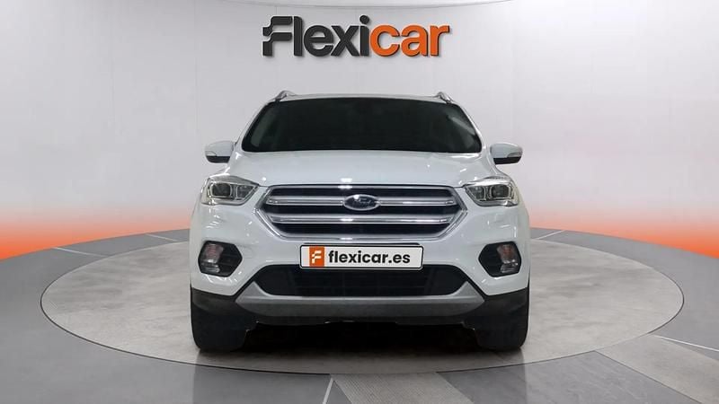 Usado Ford Kuga Trend 150 CV (110 kW) 2018 Blanco SUV