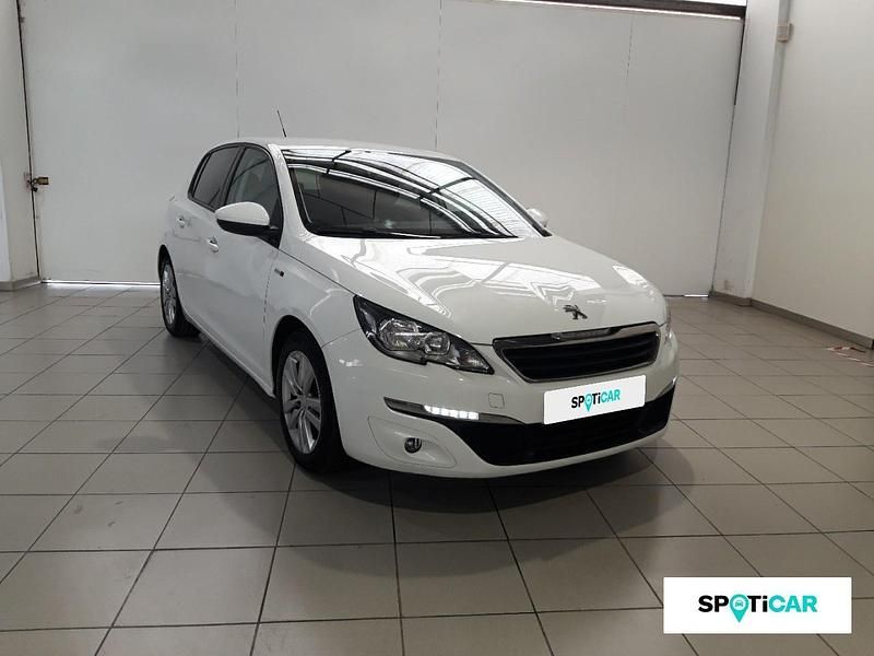 Usado Peugeot 308 Style 110 CV (80 kW) 2017 Blanco Berlina
