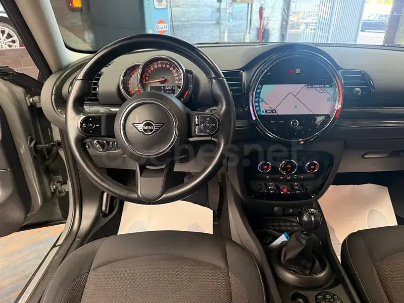 Usado Mini One Clubman 102 CV (75 kW) 2021 Gris / plata Familiar