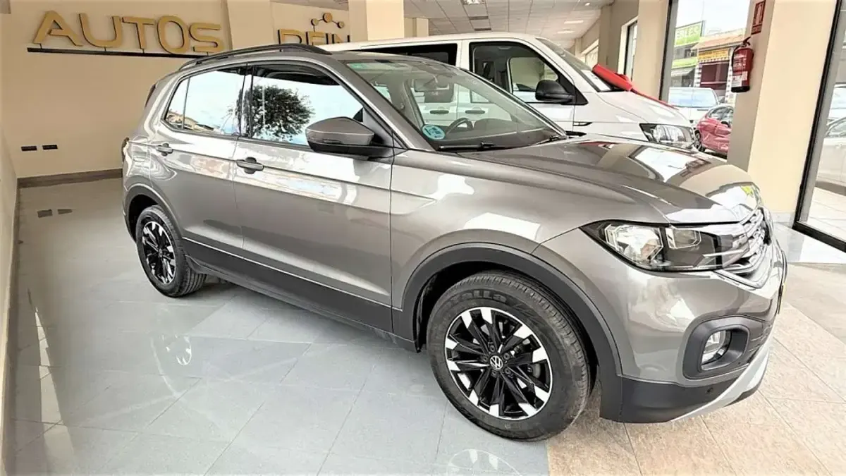 Używany VW T-Cross Advance 95 KM (69 kW) 2021 Szary SUV