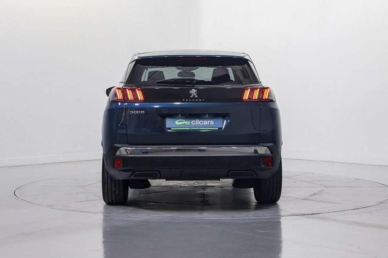 Usado Peugeot 3008 Allure 131 CV (96 kW) 2023 Azul SUV