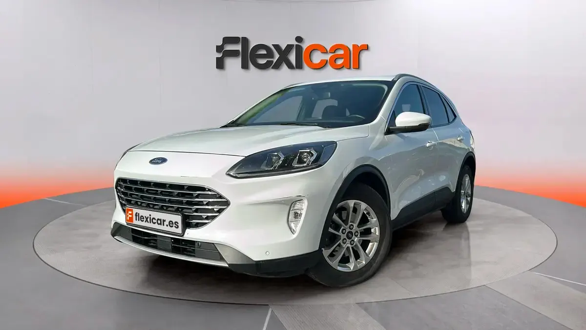 Usado Ford Kuga Titanium 150 CV (110 kW) 2023 Blanco SUV