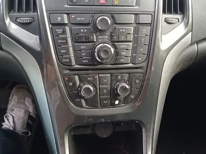 Usado Opel Astra Excellence 130 CV (95 kW) 2013 Negro Berlina