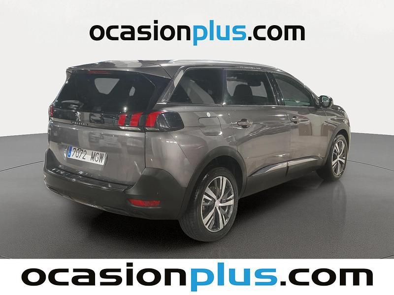 Usado Peugeot 5008 Allure 130 CV (95 kW) 2023 Gris SUV