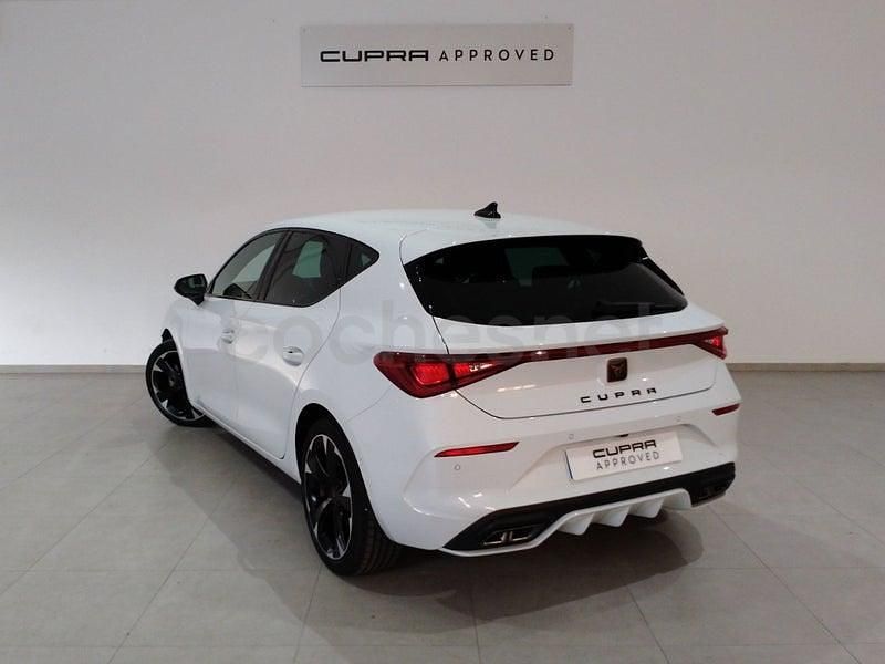 Usado Cupra Leon 150 CV (110 kW) 2025 Blanco Berlina
