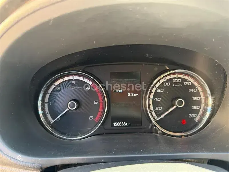 Usado Mitsubishi L200 150 CV (110 kW) 2021 Gris / plata Pickup/Camioneta
