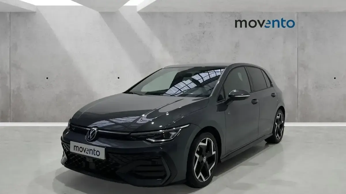 Usado VW Golf VIII R-line 150 CV (110 kW) 2025 Gris Berlina