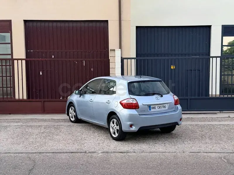 Usado Toyota Auris Active 126 CV (92 kW) 2010 Azul Utilitario