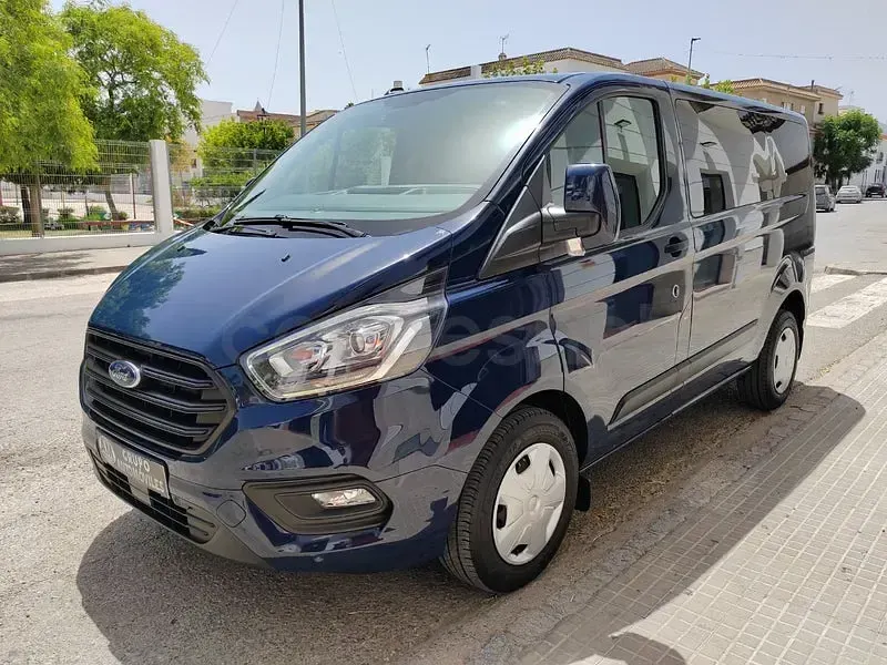 Usado Ford Tourneo Trend 130 CV (95 kW) 2021 Azul Monovolumen
