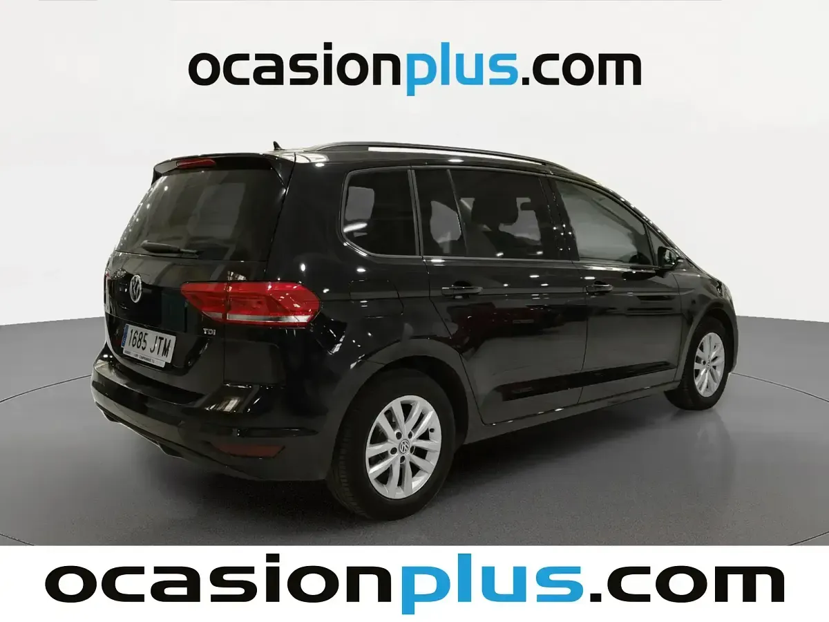 Begagnad VW Touran Advance 115 HK (84 kW) 2016 Svart Minibuss
