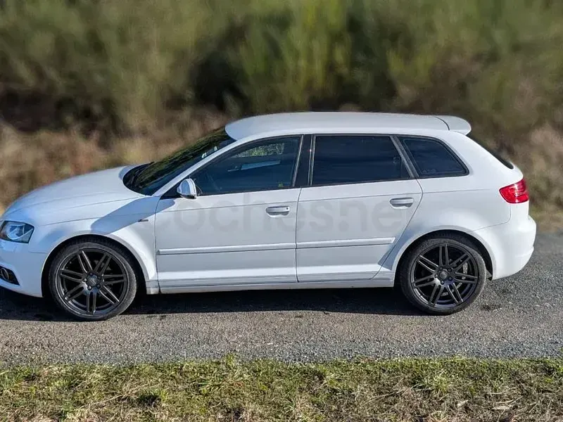 Usado Audi A3 Sportback Ambition 140 CV (102 kW) 2011 Blanco Utilitario