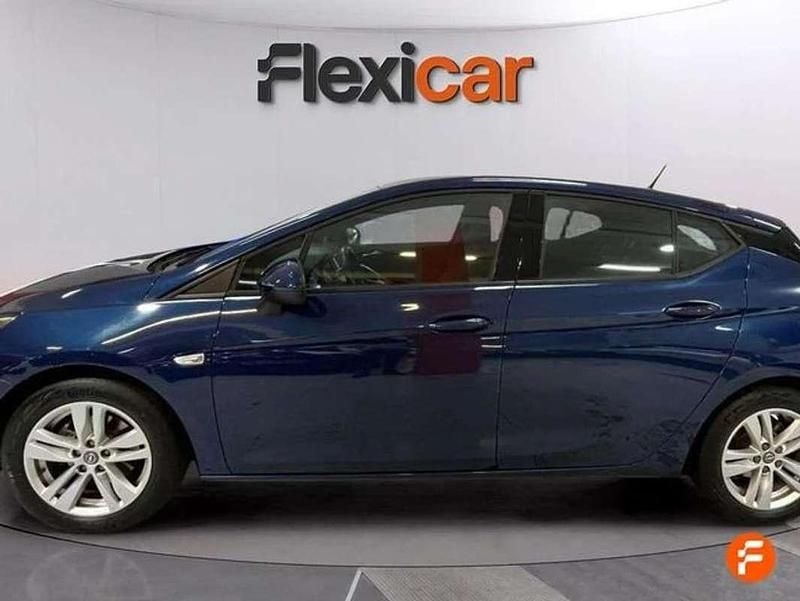Usado Opel Astra Business Elegance 131 CV (96 kW) 2020 Azul Familiar