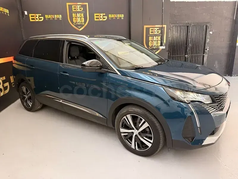 Usado Peugeot 5008 Allure 180 CV (132 kW) 2022 Azul SUV