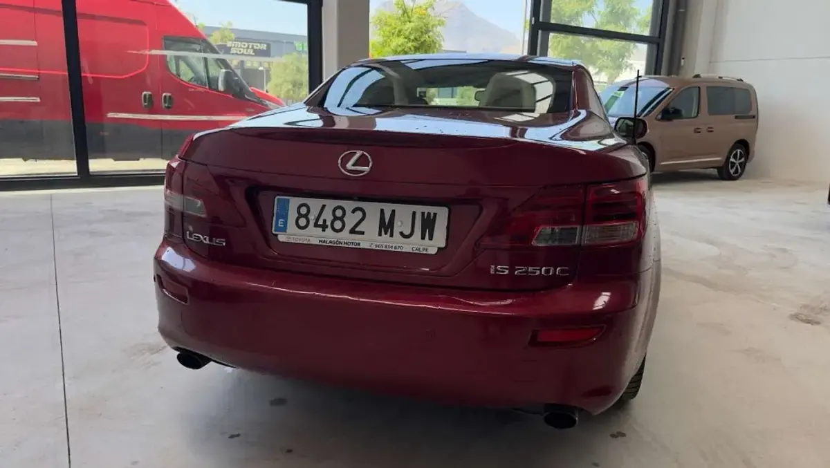 Usado Lexus IS250 Sport Line 208 CV (152 kW) 2009 Rojo Berlina