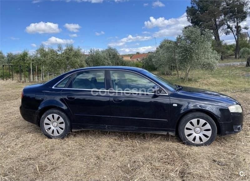 Usado Audi A4 140 CV (102 kW) 2006 Negro Berlina