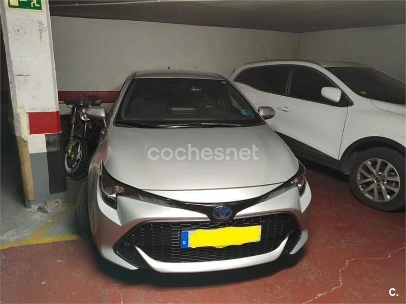 Usado Toyota Corolla Active 122 CV (89 kW) 2021 Gris / plata Berlina
