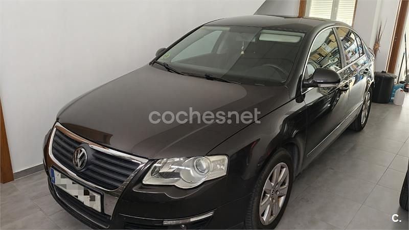 Usado VW Passat Sportline 140 CV (102 kW) 2006 Granate Berlina