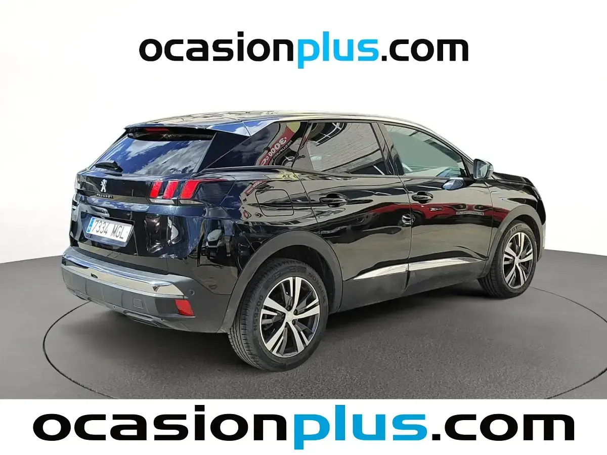 Käytetty Peugeot 3008 Allure 130 HP (95 kW) 2023 Musta Katumaasturi