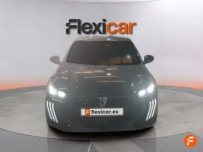 Usado Peugeot 208 Allure 100 CV (73 kW) 2025 Negro Utilitario