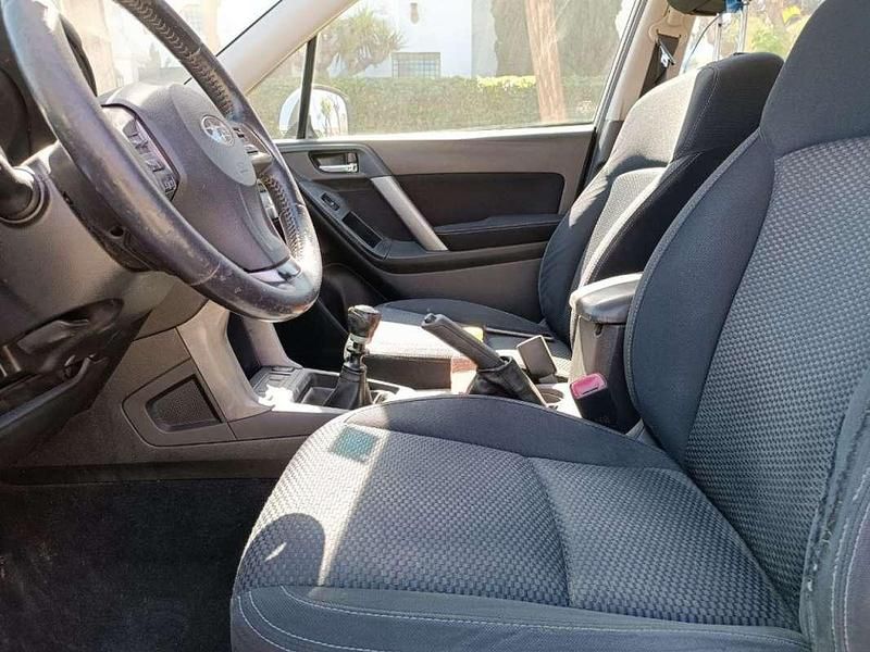 Usado Subaru Forester Sport 147 CV (108 kW) 2014 Plateado SUV