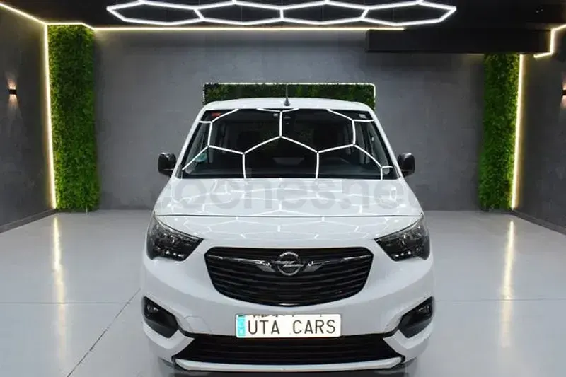 Usado Opel Combo Life Edition+ 102 CV (75 kW) 2021 Blanco Monovolumen
