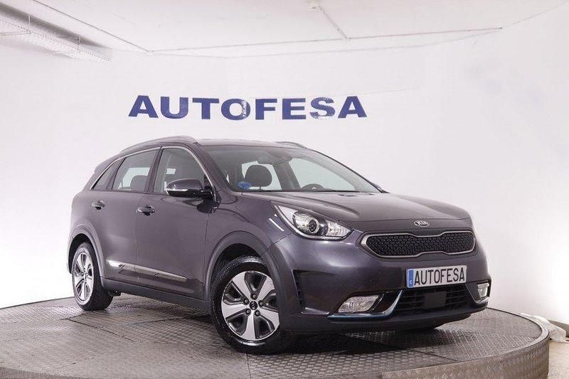 Usado Kia Niro 141 CV (103 kW) 2017 Gris SUV