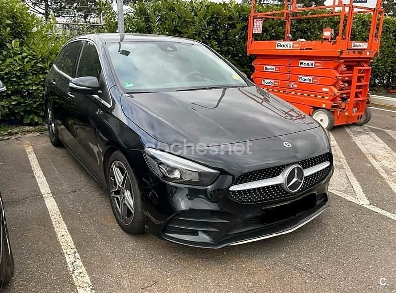 Usado Mercedes B180 109 CV (80 kW) 2019 Negro Monovolumen