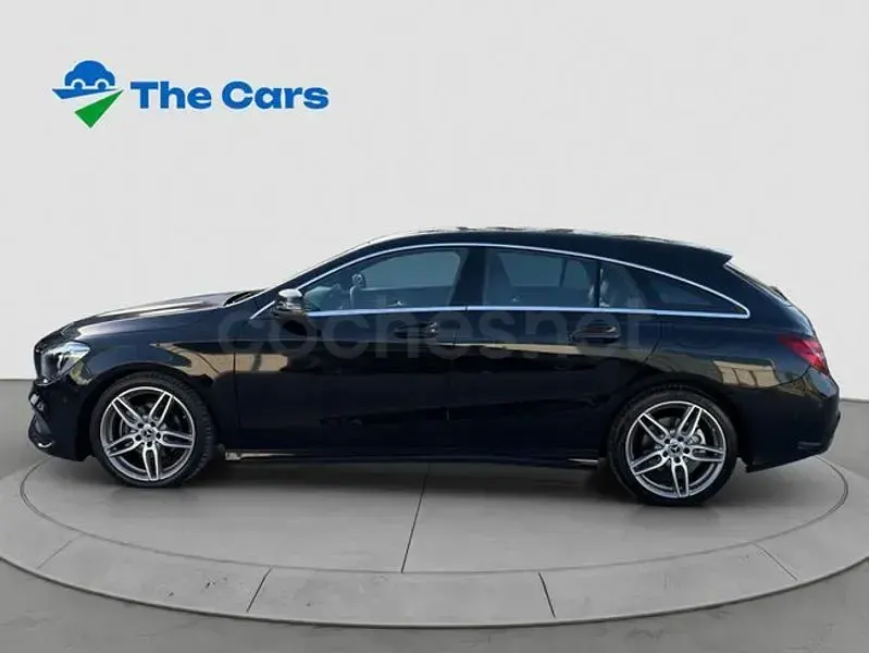 Usado Mercedes CLA180 Shooting Brake 122 CV (89 kW) 2017 Negro Familiar