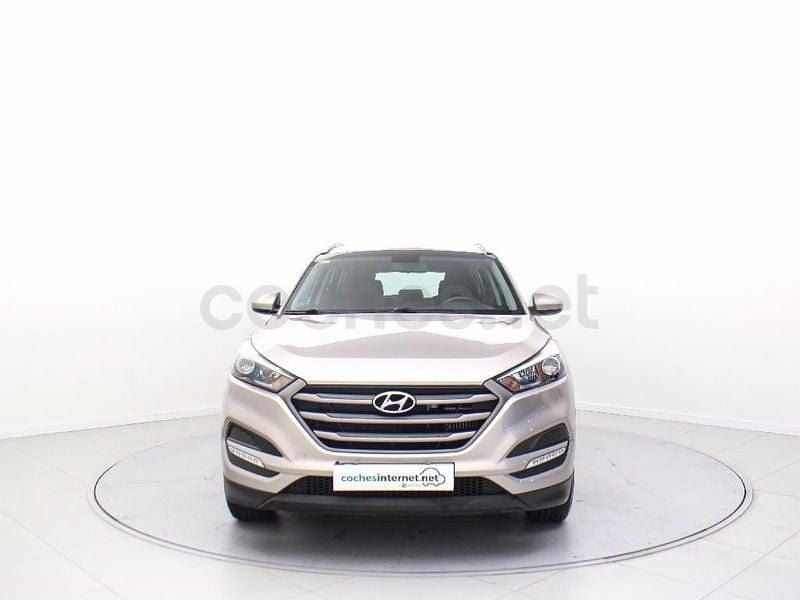 Usado Hyundai Tucson 115 CV (84 kW) 2016 Gris / plata SUV