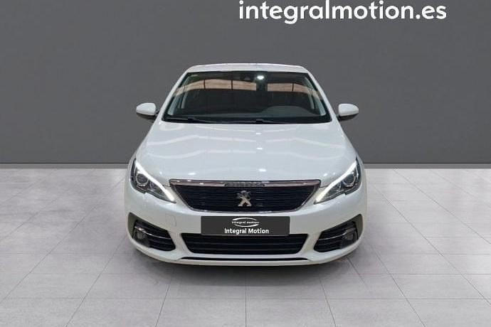 Usado Peugeot 308 Style 102 CV (75 kW) 2021