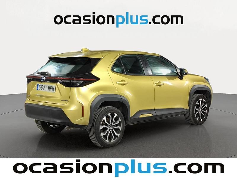 Usado Toyota Yaris Cross Active 116 CV (85 kW) 2024 Oro SUV