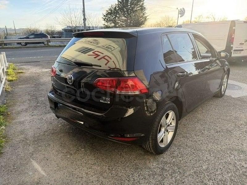 Käytetty VW Golf VII Advance 110 HP (80 kW) 2016 Musta Sedan