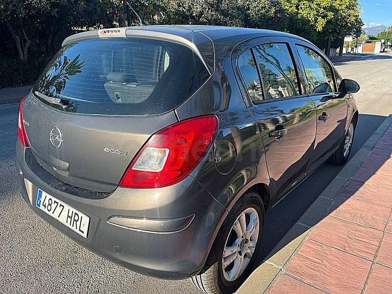Usado Opel Corsa Selective 75 CV (55 kW) 2013 Gris Utilitario