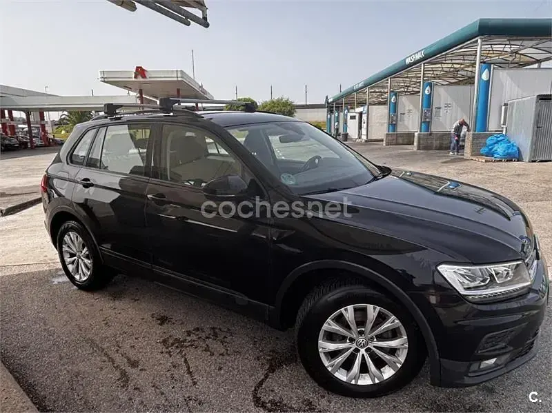 Usado VW Tiguan Edition 115 CV (84 kW) 2017 Negro SUV