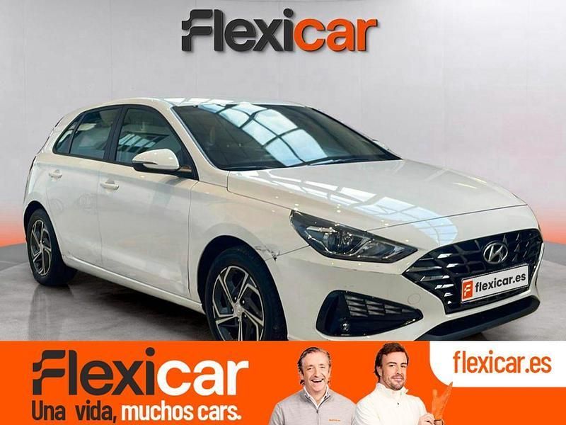 Usado Hyundai i30 116 CV (85 kW) 2021 Blanco Familiar