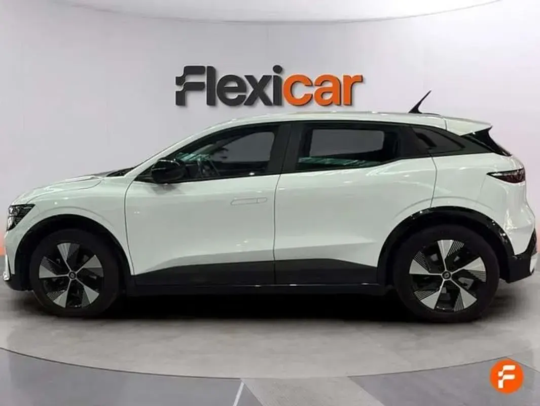 Usado Renault Megane E-Tech Equilibre 96 kW (131 CV) 2023 Blanco Utilitario