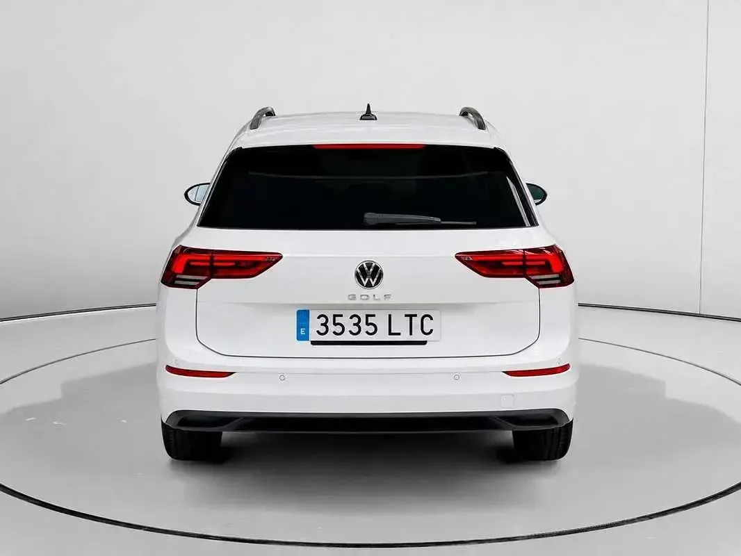 Usado VW Golf VII Life 116 CV (85 kW) 2021 Blanco Utilitario