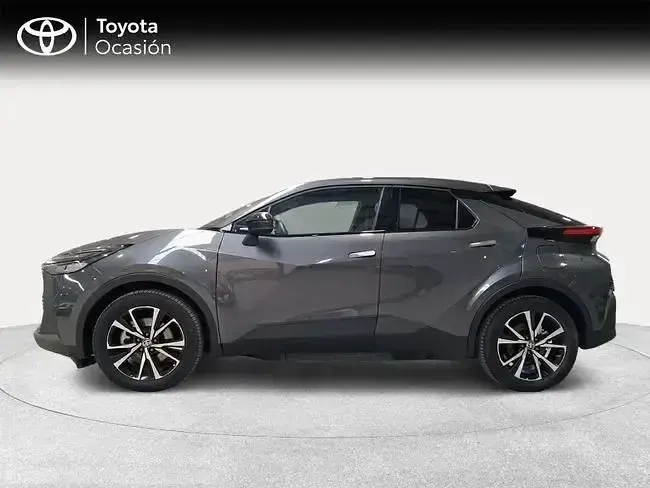 Käytetty Toyota C-HR Advance 223 HP (164 kW) 2025 Harmaa Katumaasturi