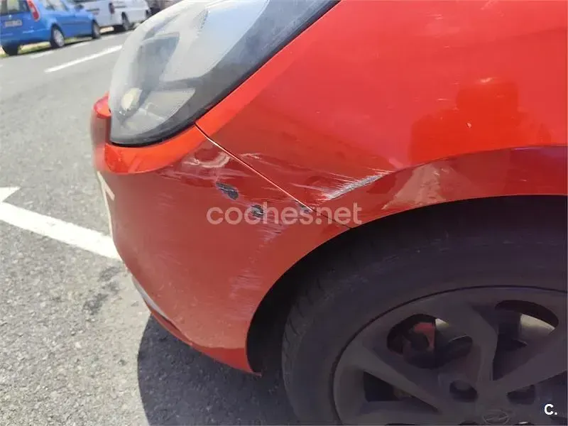 Usado Opel Corsa Selective 90 CV (66 kW) 2015 Rojo Utilitario